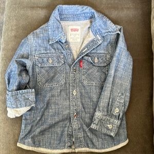 Levi’s Lined Chambray Button Down Shirt